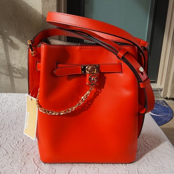 MICHAEL Michael Kors Hamilton Legacy Medium Messenger Bucket Bag-- NWT - Picture 2 of 14